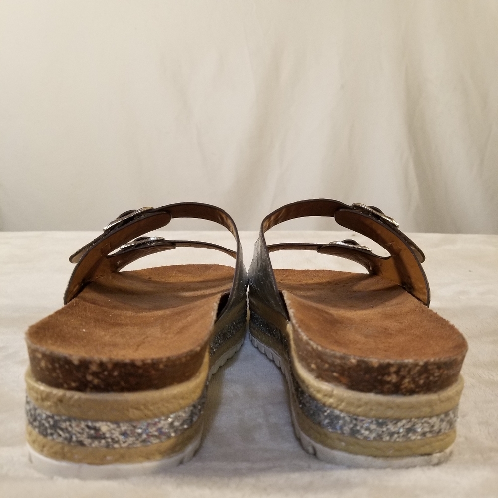 Rouge Silver Metalic Double Buckle Sandals - Picture 5 of 6